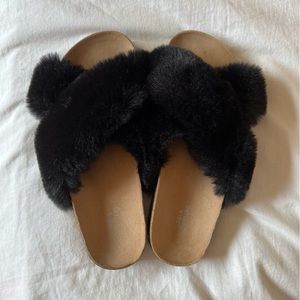 urban outfitters fuzzy sandals